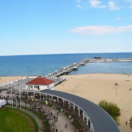 Studio Four Apartment