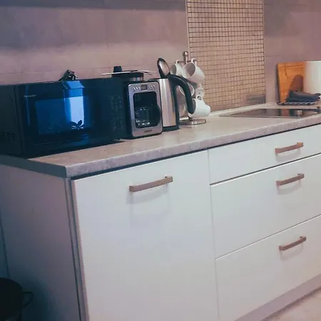 Studio Four Apartment *